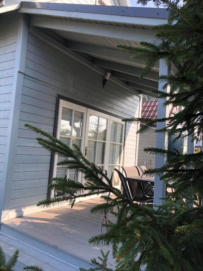 Domki Kapitanskie Z Prywatnym Polem Do Gry W Mini Golf Rewal Kültér fotó