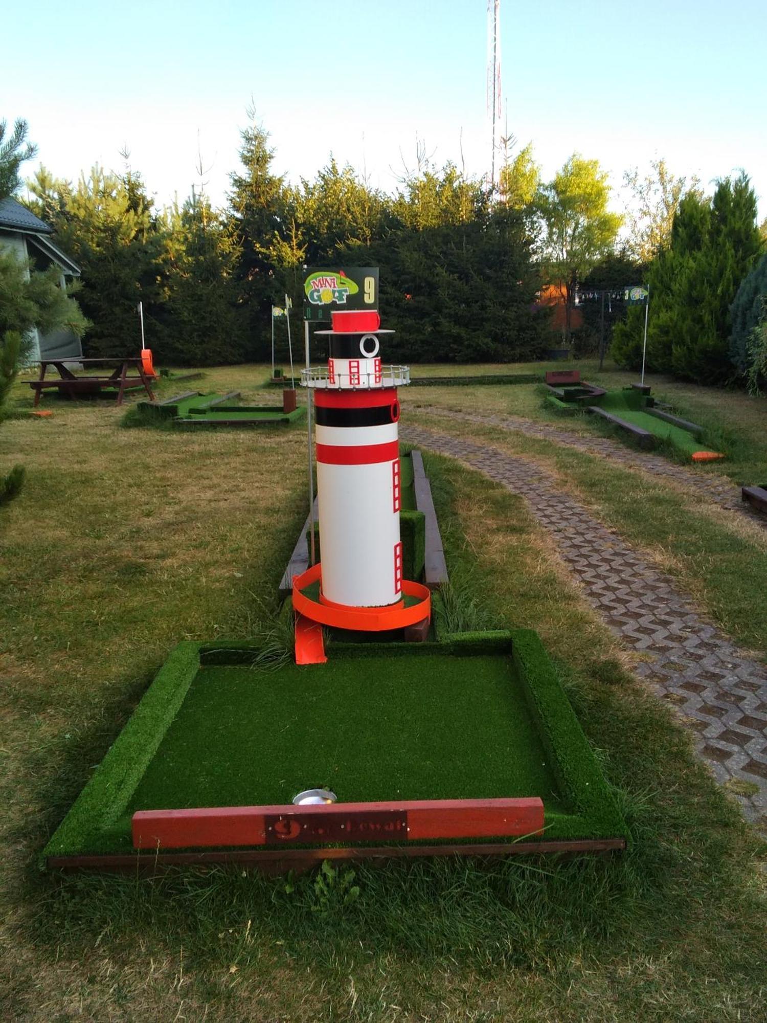 Domki Kapitanskie Z Prywatnym Polem Do Gry W Mini Golf Rewal Kültér fotó